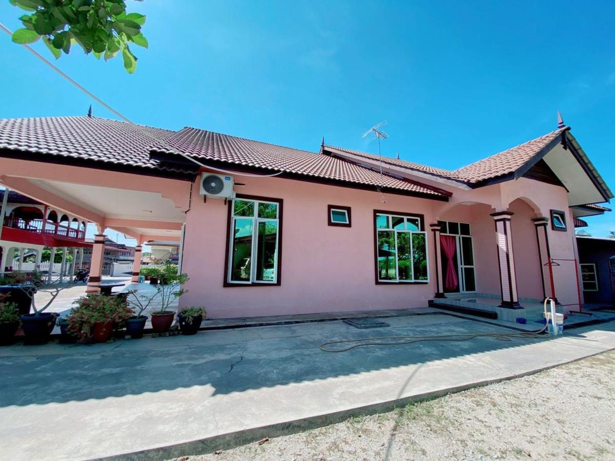 Hellokitty House - Unit 1 Villa Kuala Terengganu Exterior foto