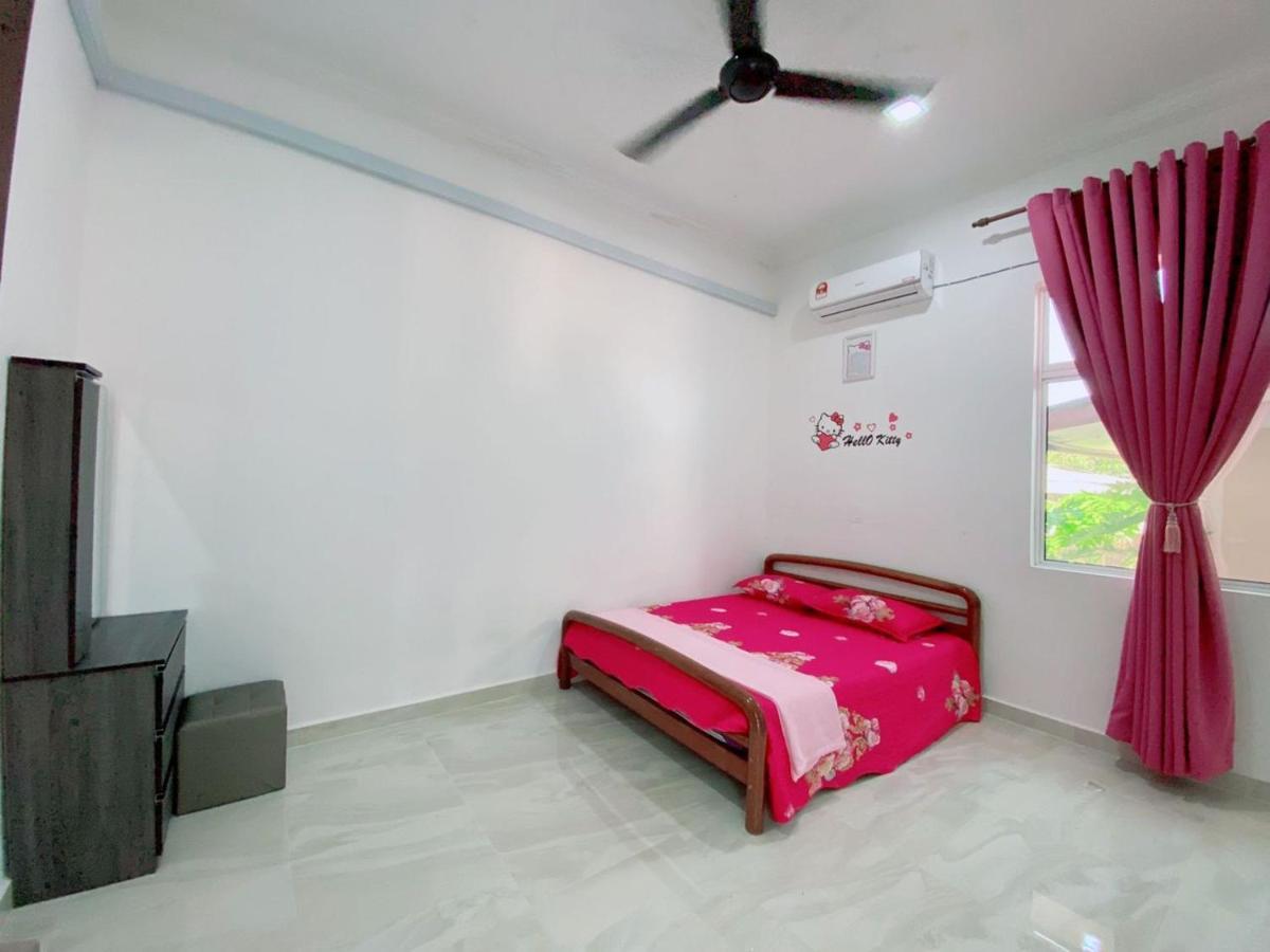 Hellokitty House - Unit 1 Villa Kuala Terengganu Exterior foto
