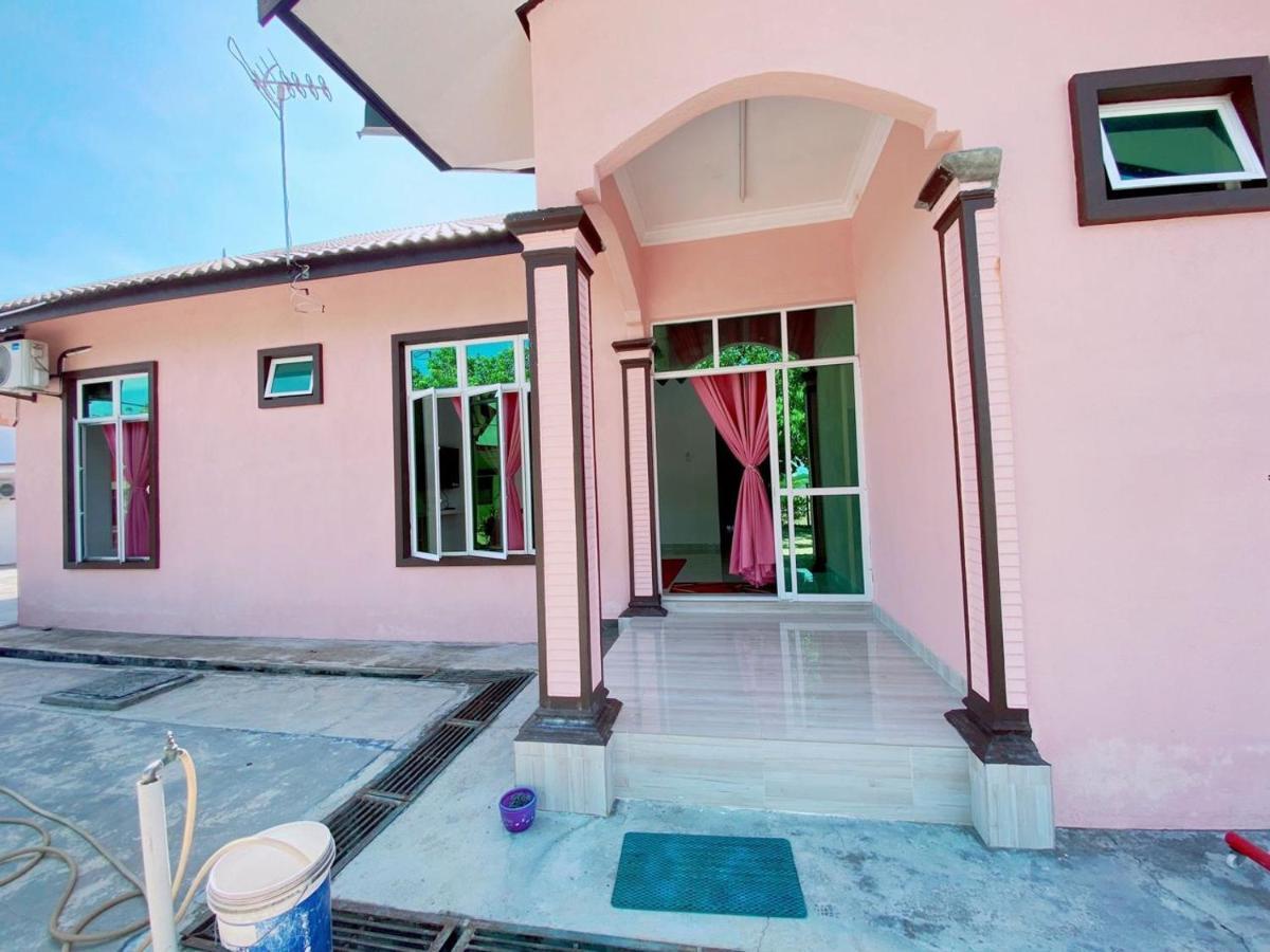 Hellokitty House - Unit 1 Villa Kuala Terengganu Exterior foto