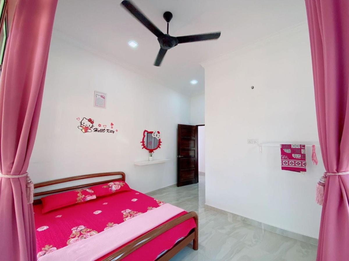 Hellokitty House - Unit 1 Villa Kuala Terengganu Exterior foto