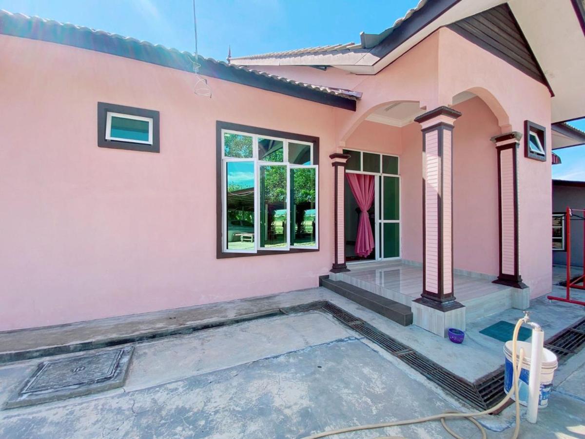 Hellokitty House - Unit 1 Villa Kuala Terengganu Exterior foto